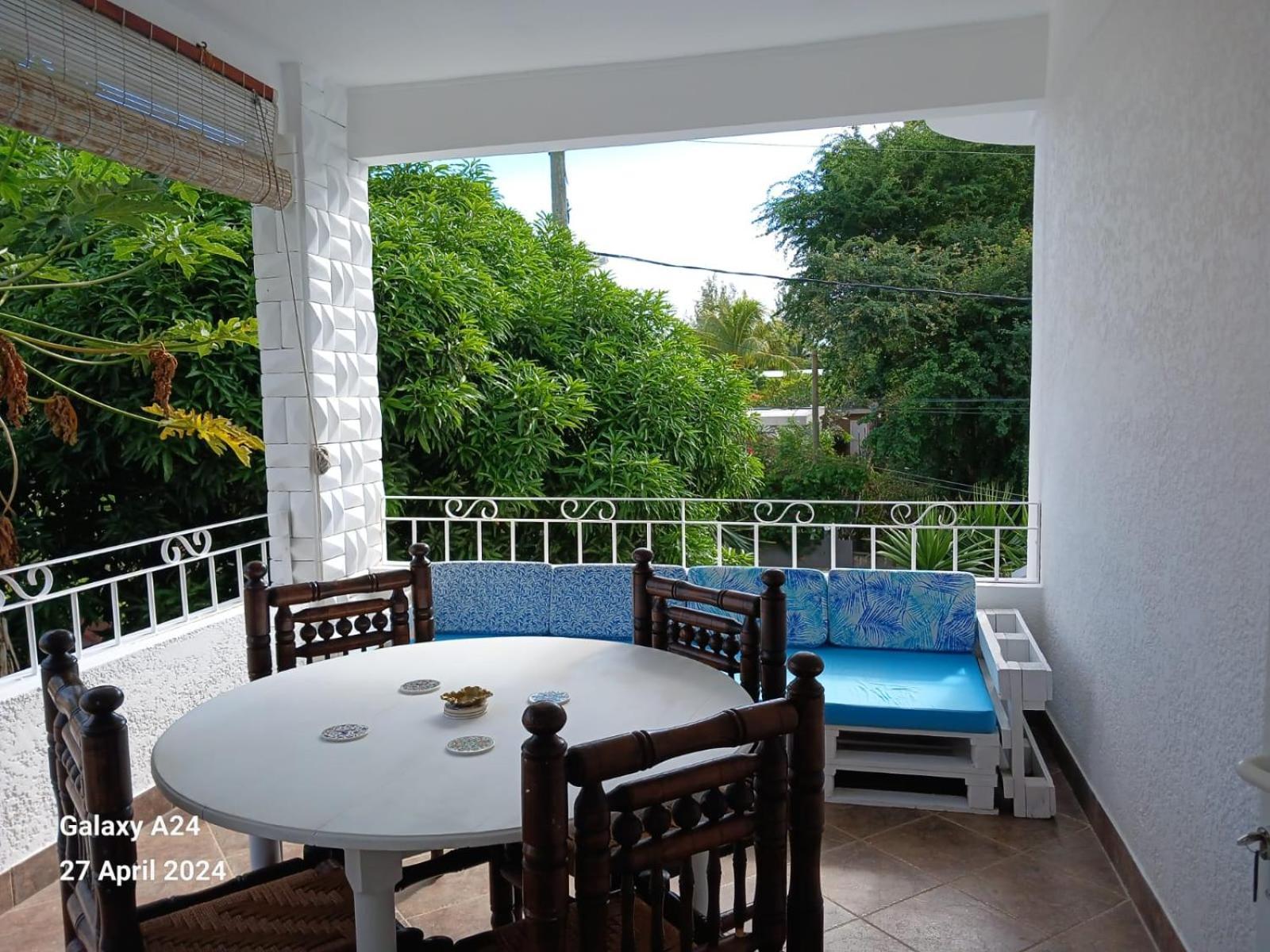 Apartamento The Coral House Rivière Noire Exterior foto