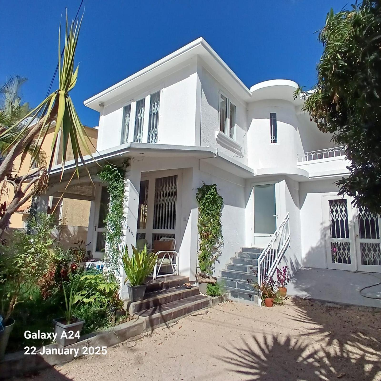 Apartamento The Coral House Rivière Noire Exterior foto